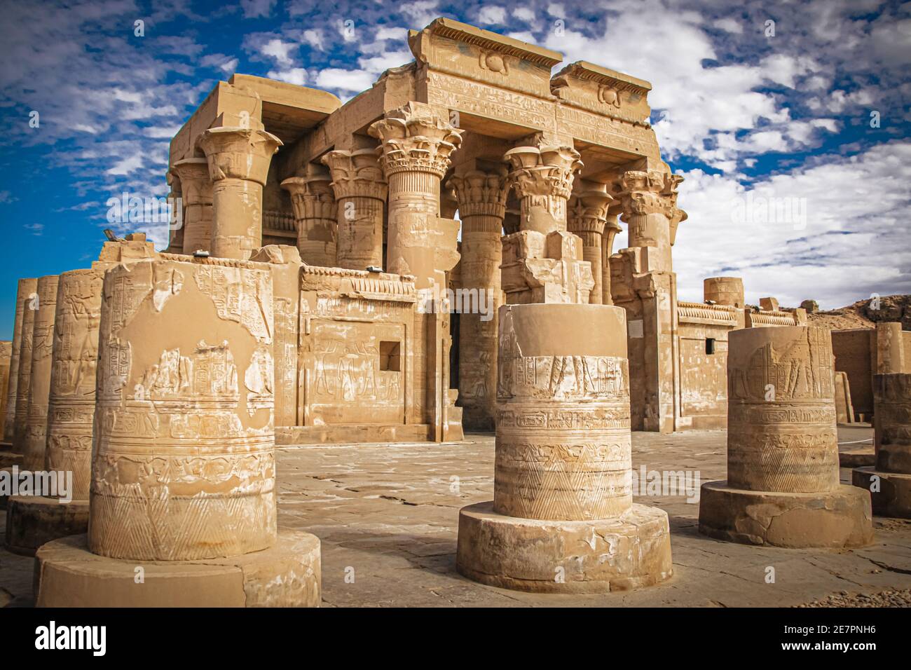 Les ruines de l'ancien temple de Sebek à Kom - Ombo, Egypte. Banque D'Images