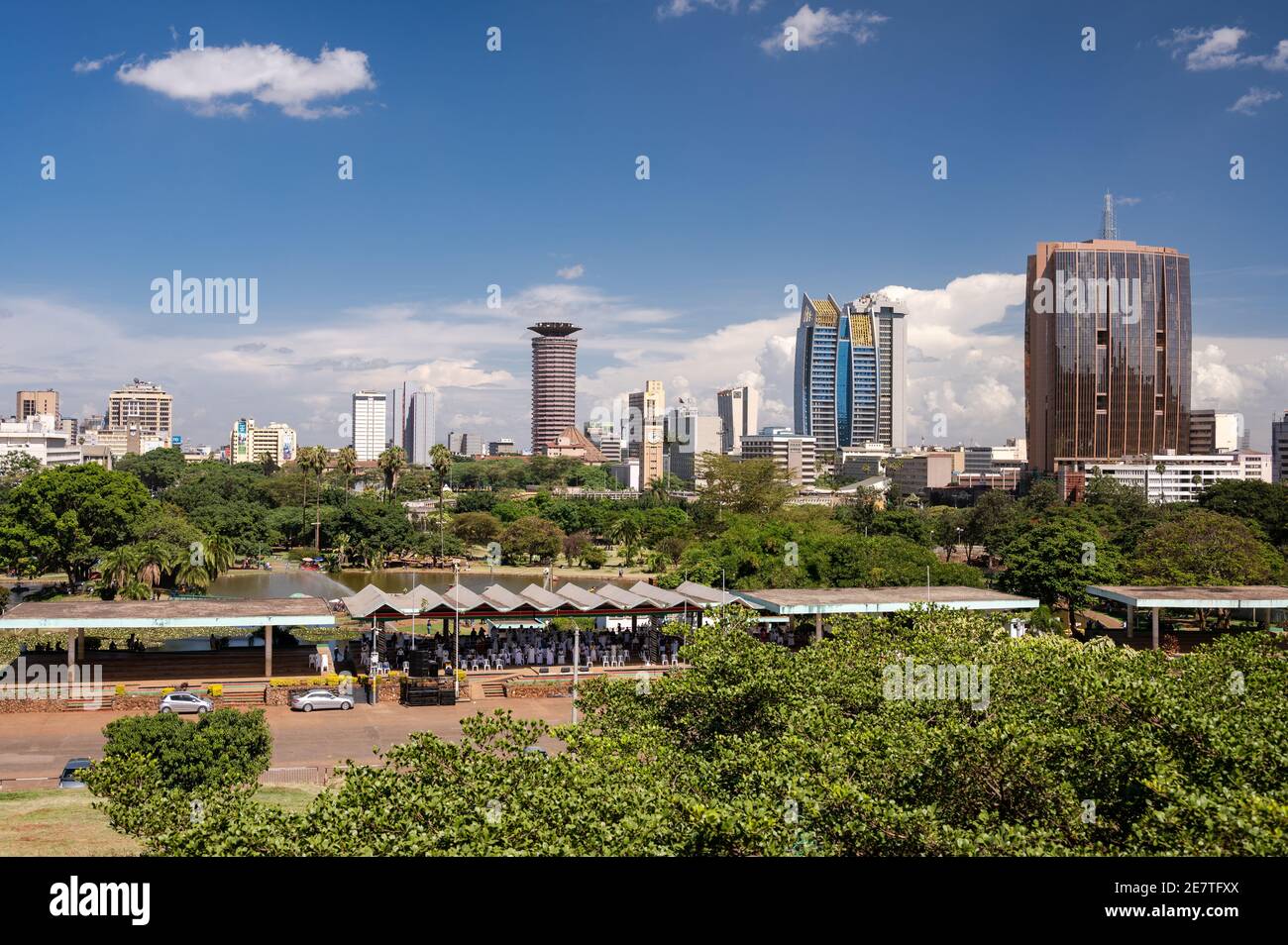 Nairobi Central Business District avec KICC, CBK Pension House et Tour du Parlement, Kenya Banque D'Images