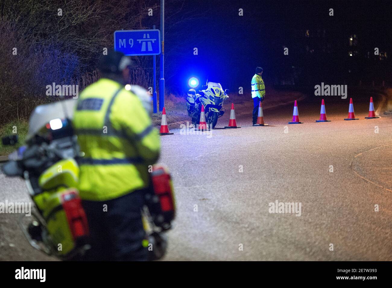 Stirling, Écosse, Royaume-Uni. 30 janvier 2021. Photo : l'autoroute M9 a été verrouillée entre les jonctions 9 et 11 en raison d'un incident de police en cours. Aucun autre fait n'a été mis en lumière actuellement. Crédit : Colin Fisher/Alay Live News Banque D'Images