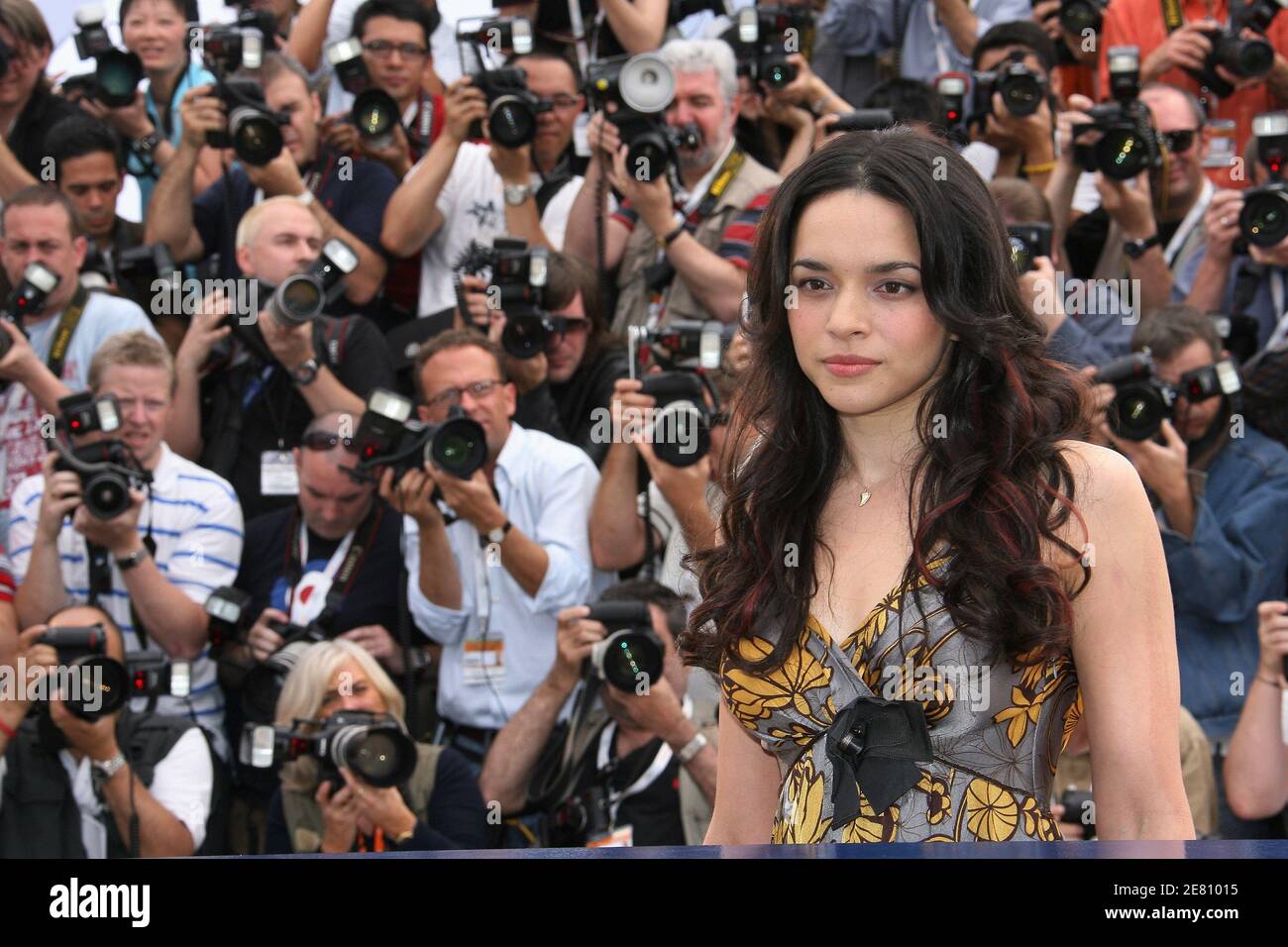 Norah Jones pose pour les médias lors d'un photocall pour « My Blueberry Nights » lors du 60ème Festival International du film à Cannes, France, le 16 mai 2007. Photo de Hahn-Nebinger-Orban/ABACAPRESS.COM Banque D'Images