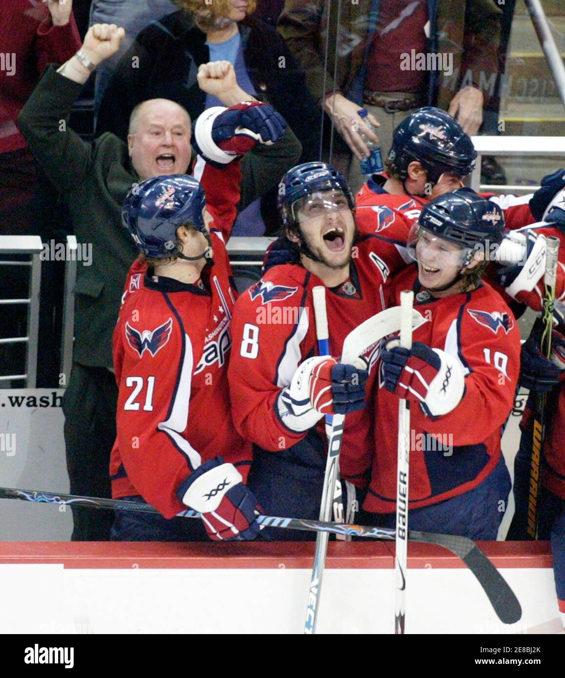 Brooks Laich (21) et Nicklas Backstrom 