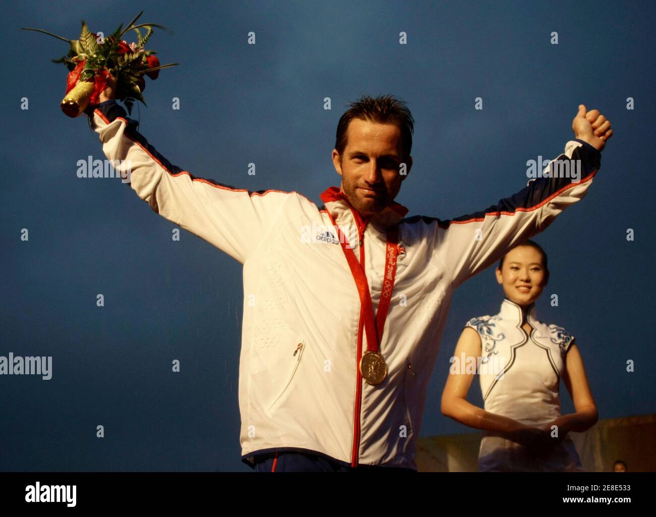 olimpic winner cut medal