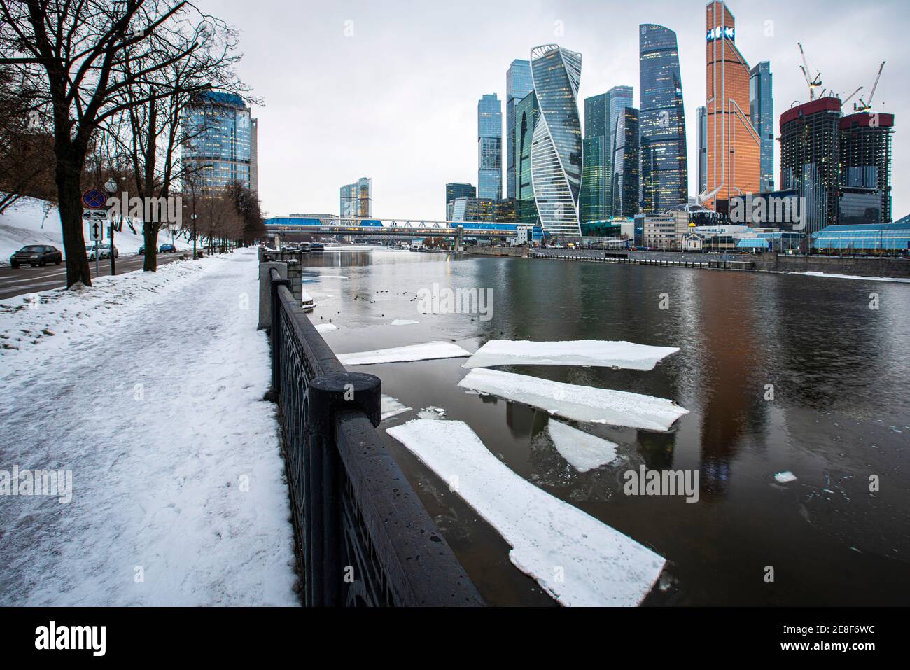 Moscou, Russie - 29 janvier 2021 : centre d'affaires de Moscou en hiver. Photo de haute qualité Banque D'Images Moscou, Russie - 29 janvier 2021 : centre d'affaires de Moscou en hiver. Photo de haute qualité Banque D'Images