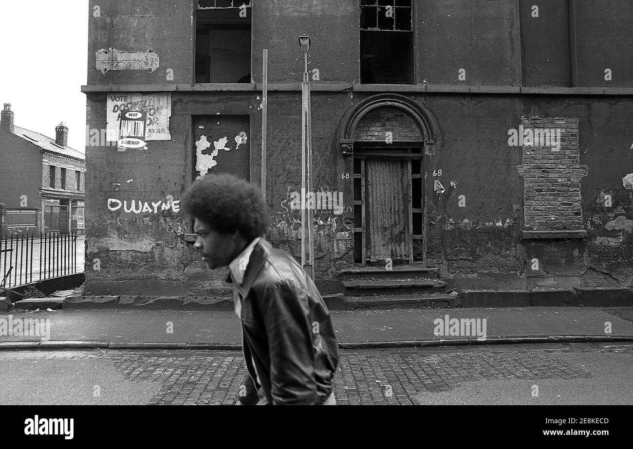 Le centre-ville de Toxteth Liverpool 8. Les images prises pour l'album The Real Thing du British Soul Band couvrent 4 de 8 en 1977 Banque D'Images