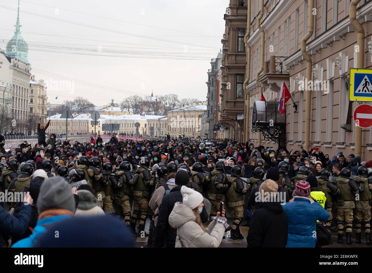 Saint-Pétersbourg, Russie - 31 janvier 2021 : manifestation en Russie pour la liberté de Navalny, personnes protestant contre Poutine, Editorial Banque D'Images