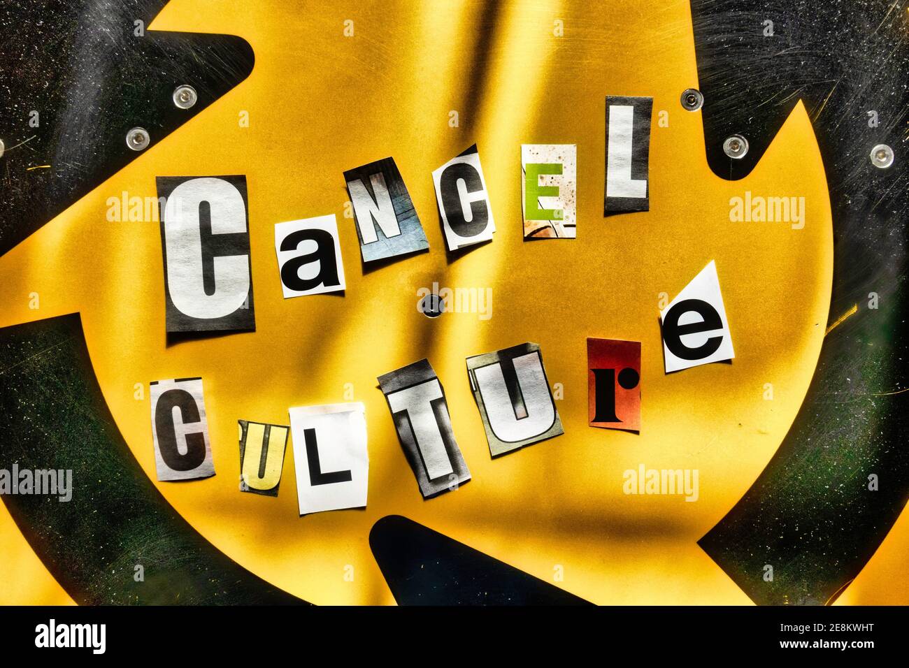 L'expression « Annuler la culture » en utilisant des caractères de papier découpé dans la typographie d'effet de note de rançon, USA Banque D'Images