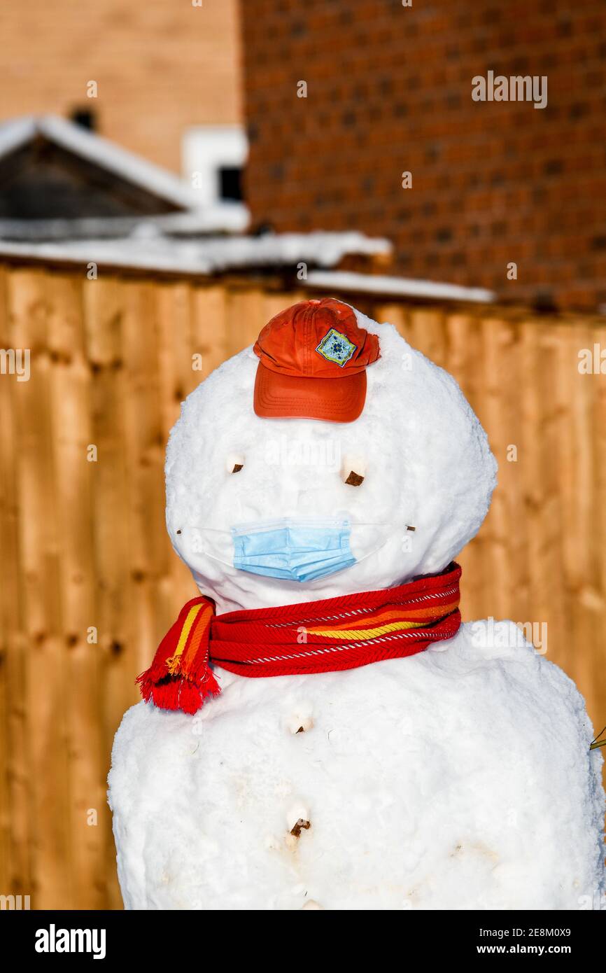 Kit Masque Bonhomme De Neige à Fabriquer - Lot De 4 En Mousse | Activité Manuelle Noël Pour Enfants | Baker Ross
