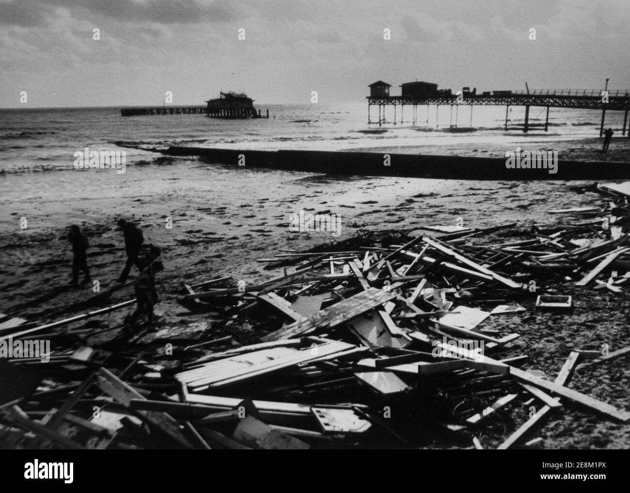 SHANKLIN PIER, ÎLE DE WIGHT A DÉTRUIT L'ION A STORM 1987 Banque D'Images