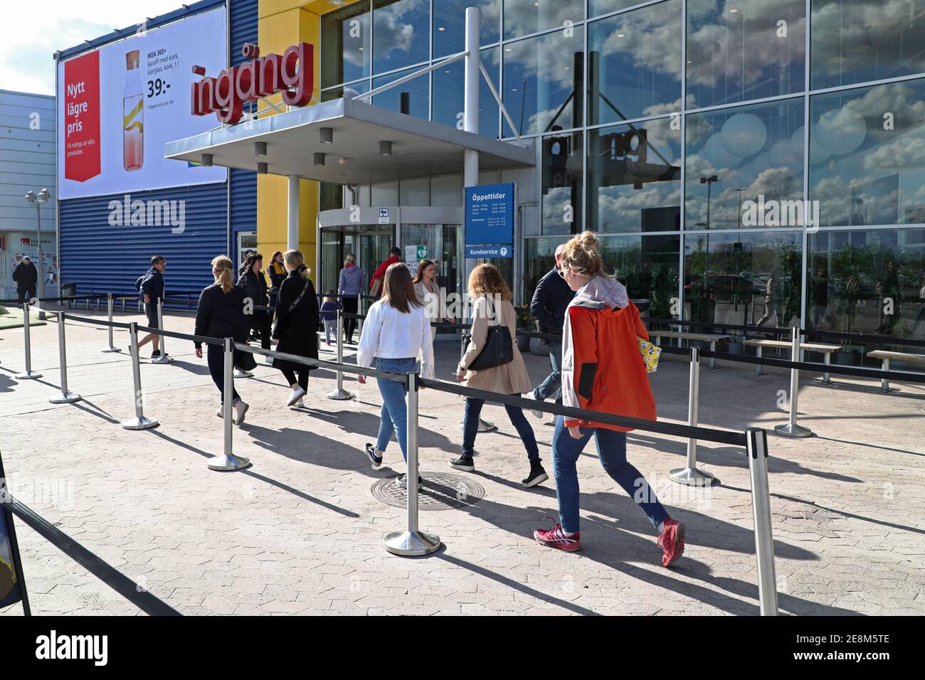 Ikea queue Banque de photographies et d’images à haute résolution Alamy