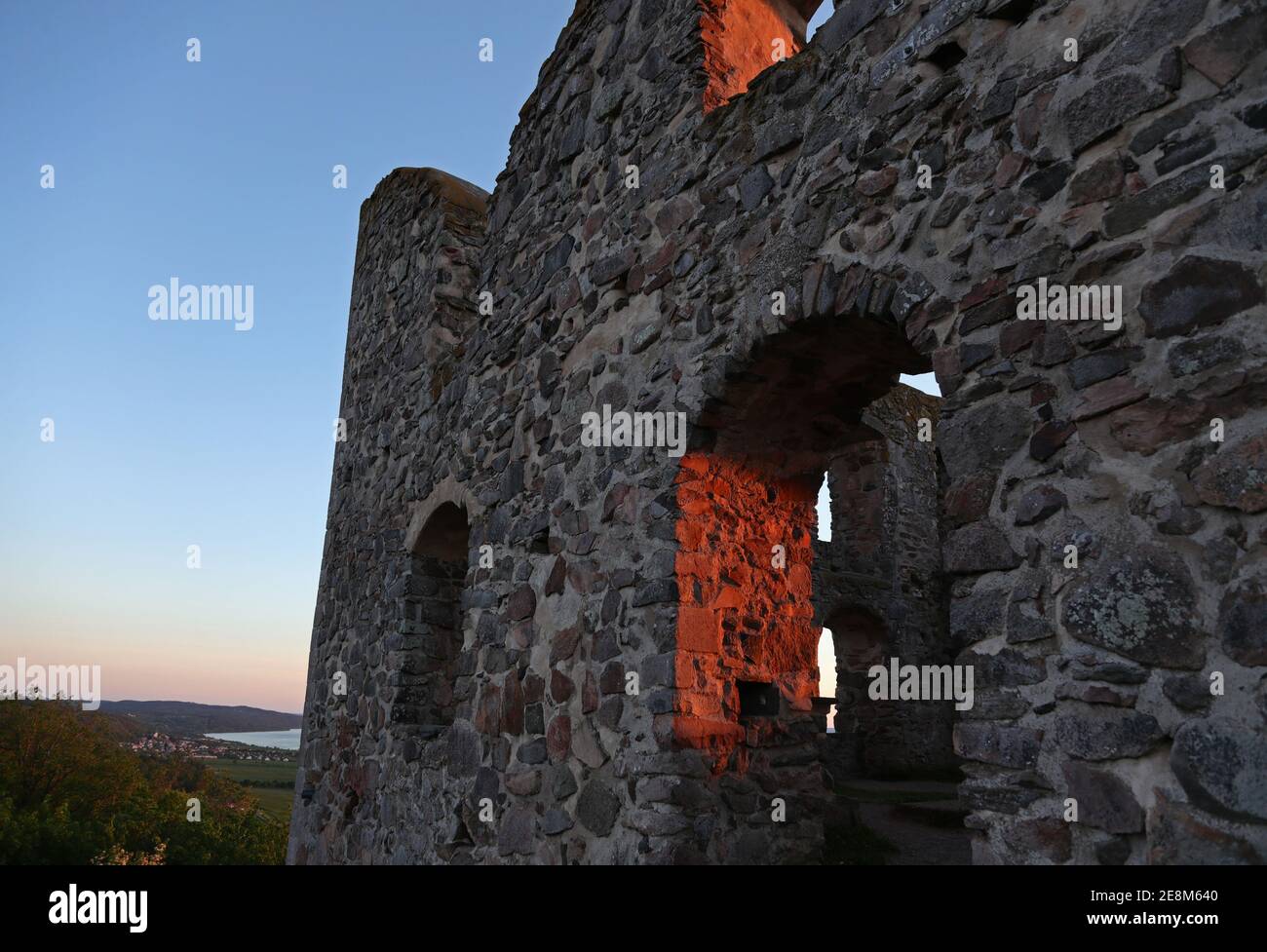 La vie quotidienne en ruine Brahehus. Brahehus est un ancien château, aujourd'hui ruine, à l'Europe de la route 4, à trois kilomètres au nord de Gränna. La ruine est situé à Gränna à Jönköping, Suède municipalité. Banque D'Images
