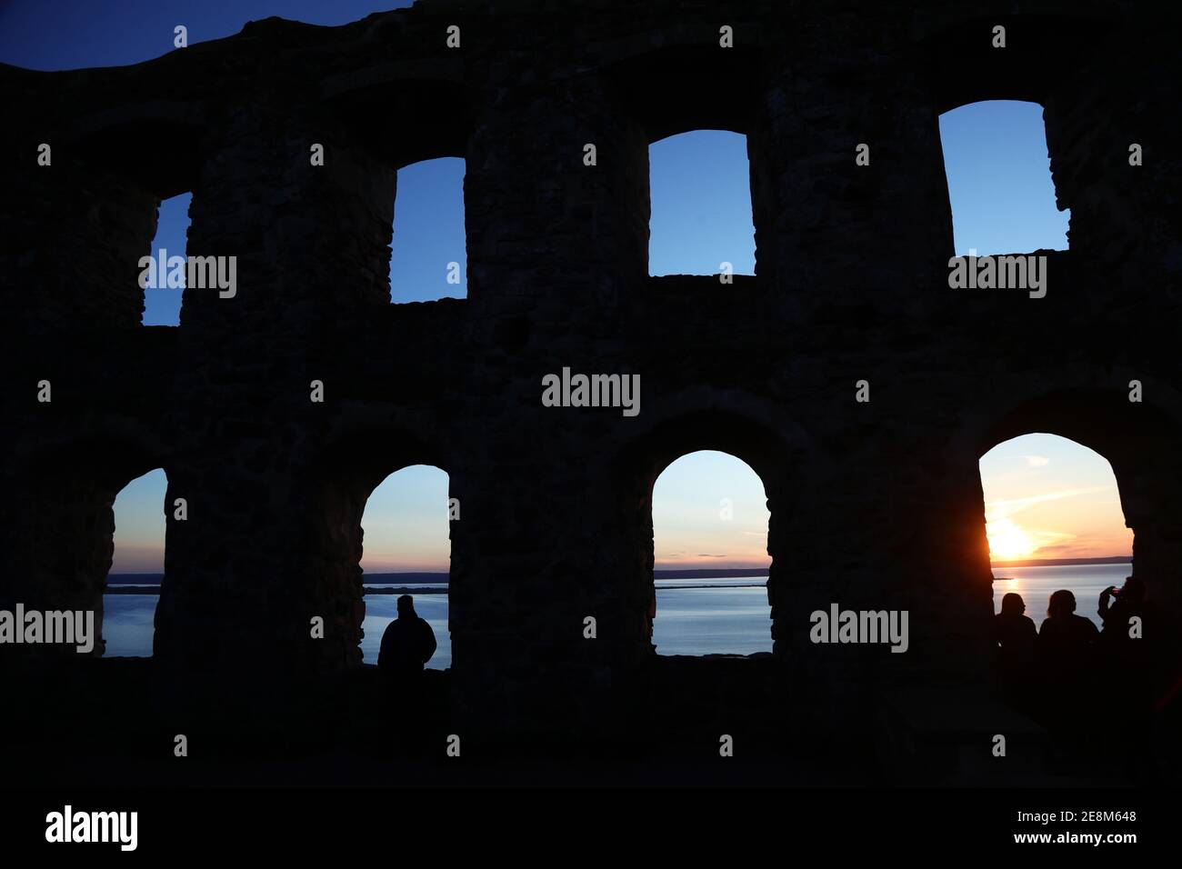 La vie quotidienne en ruine Brahehus. Brahehus est un ancien château, aujourd'hui ruine, à l'Europe de la route 4, à trois kilomètres au nord de Gränna. La ruine est situé à Gränna à Jönköping, Suède municipalité. Banque D'Images
