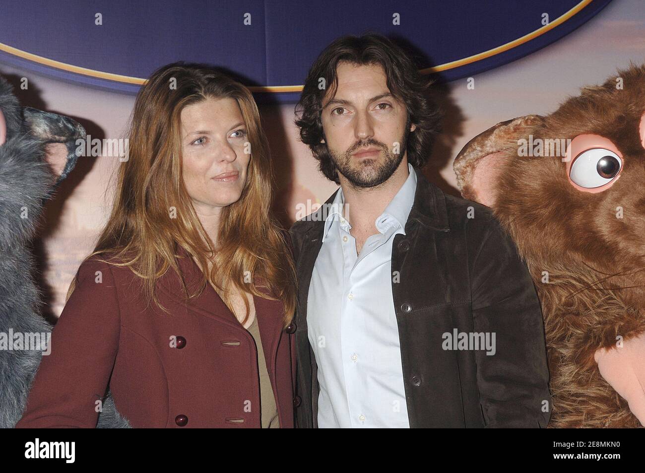 L'acteur français Frederic Difienthal et sa femme Gwendoline assistent à la première de 'Ratatouille' au théâtre Gaumont Marignan sur les champs-Elysées à Paris, le 30 juin 2007. Photo de Giancarlo Gorassini/ABACAPRESS.COM Banque D'Images