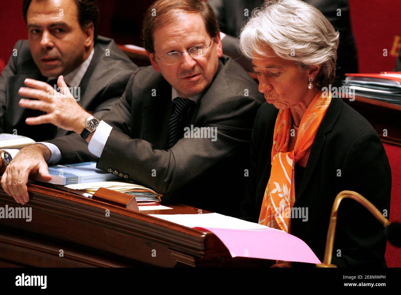 La ministre junior des Entreprises et du Commerce Herve Novelli et la ministre de l'économie Christine Lagarde à l'Assemblée nationale à Paris, le 10 juillet 2007. Photo de Thierry Orban/ABACAPRESS.COM Banque D'Images