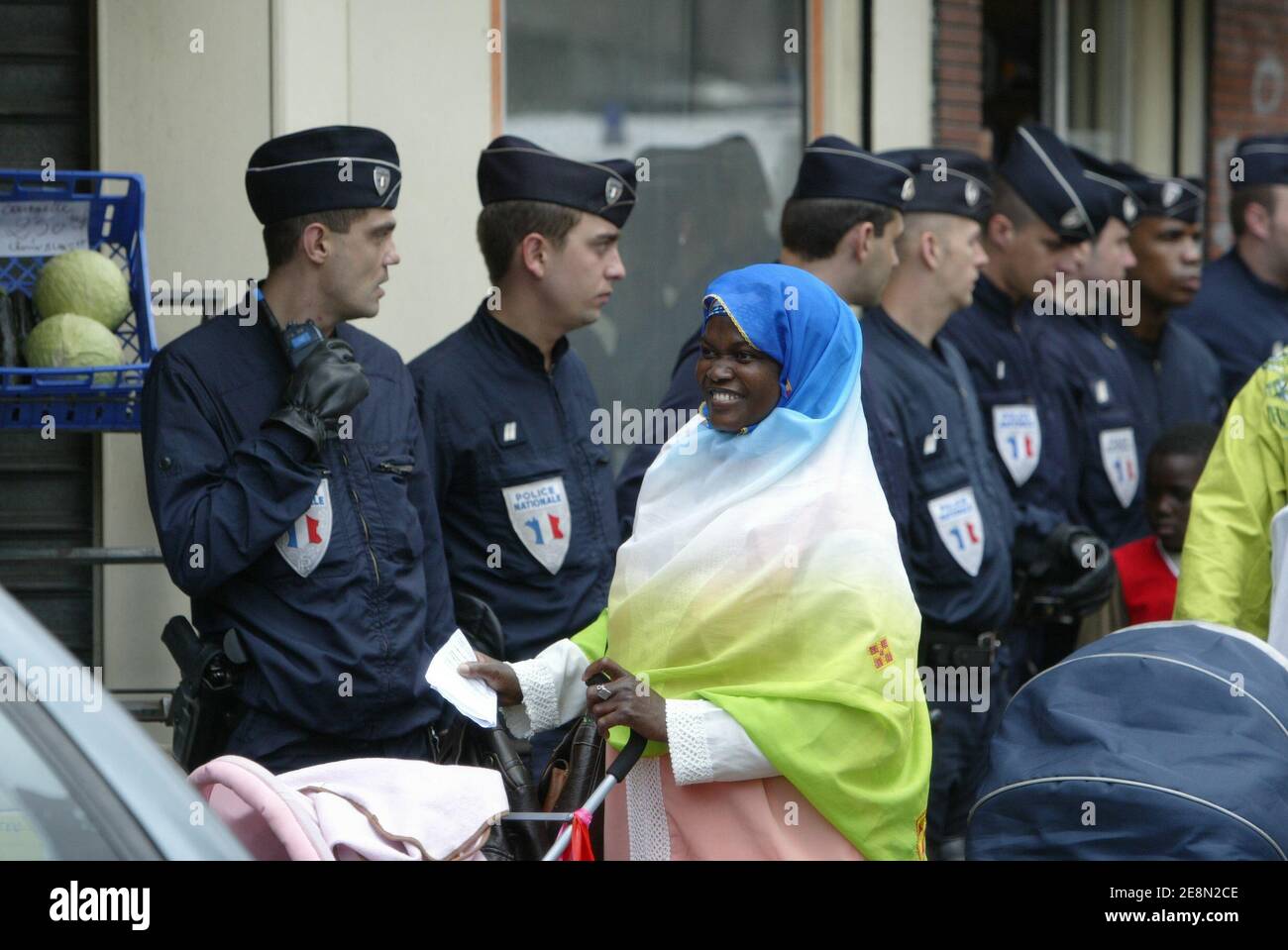 L'association française de 'mal loges' démontrera au 'Parc de la Villette' à Paris, France, le 20 juillet 2007. Photo Bernard Bisson/ABACAPRESS.COM Banque D'Images