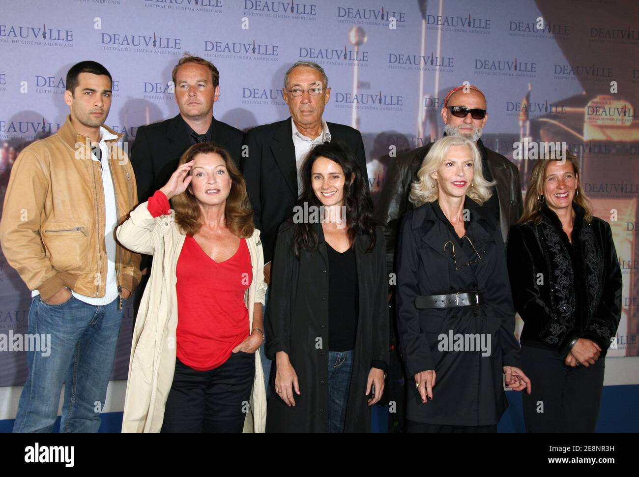 Nicolas Cazale, Marie-France Pisier, Anouk Grinberg, Odile Barski, Emilie Deleuze, Xavier Beauvois, Andre Techine, Charlelie Couture assistent au photocall du centre international de Deauville lors du 33e Festival du film américain de Deauville, Normandie, France, le 3 septembre 2007. Photo de Denis Guignebourg/ABACAPRESS.COM Banque D'Images