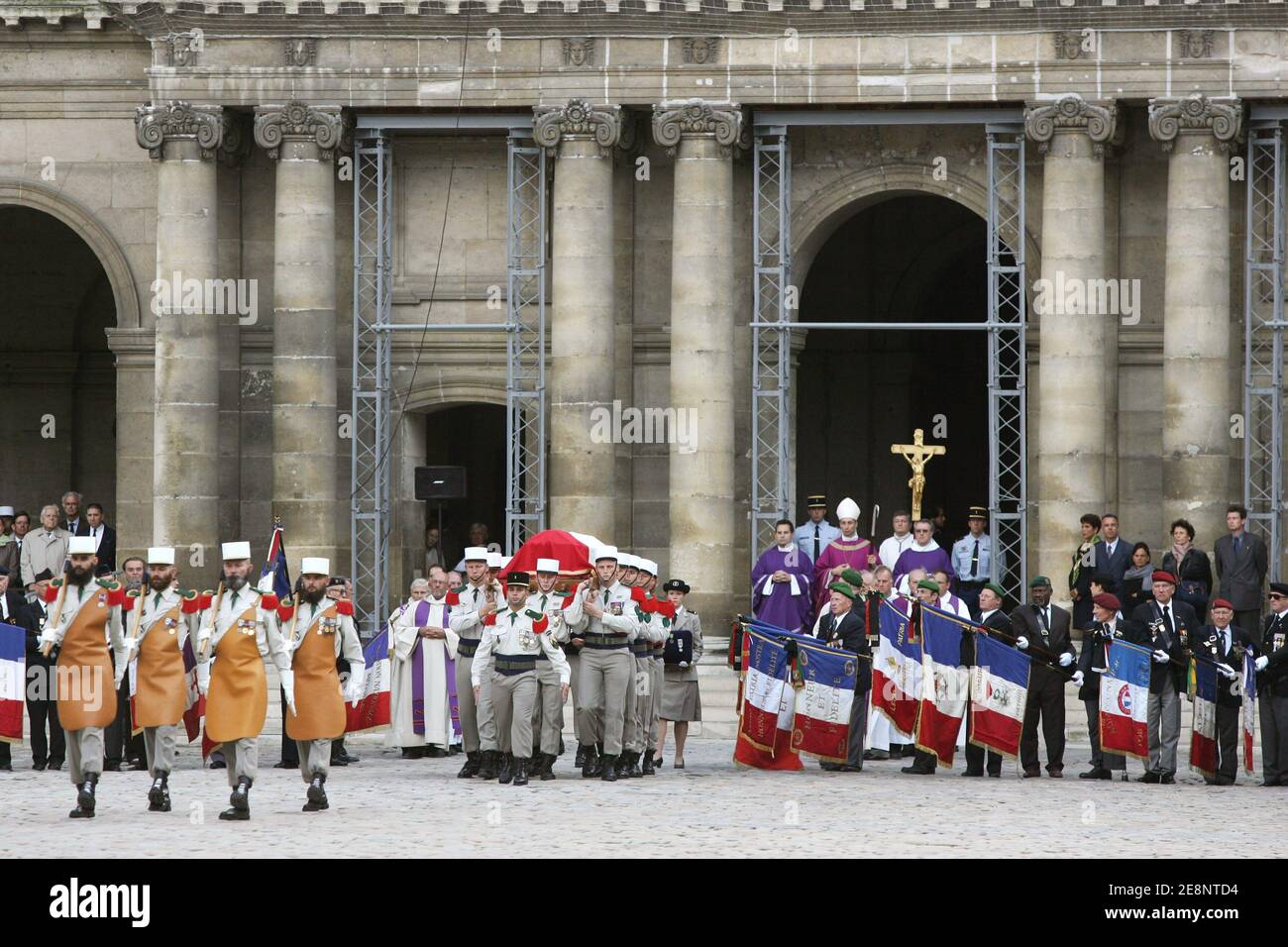 Messe funéraire de l'ancien Premier ministre Pierre Messmer, tenue à l'église des Invalides à Paris, France, le 4 septembre 2007. Photo de Thierry Chesnot/ABACAPRESS.COM Banque D'Images