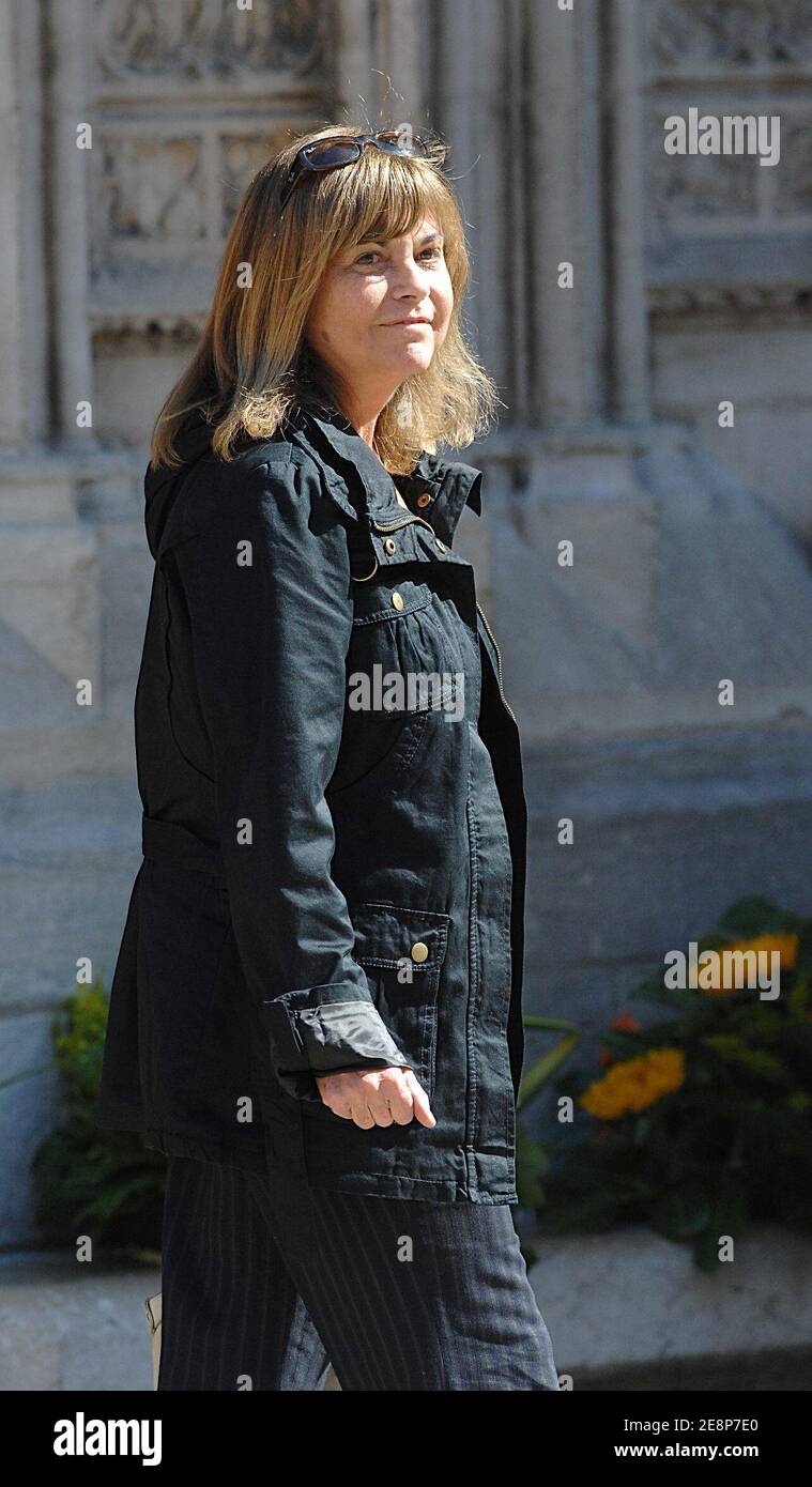 La chanteuse française Chantal Goya arrive à la messe funéraire de l'ancre de télévision Jacques Martin qui s'est tenue à la cathédrale Saint-Jean à Lyon, en France, le 20 septembre 2007. Photo de Bernard-Dargent-Khayat-Nebinger/ABACAPRESS.COM Banque D'Images