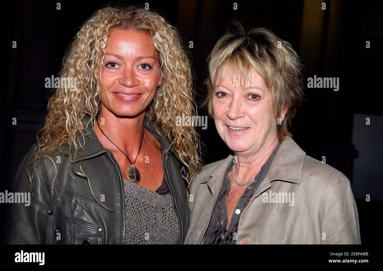 Photo : Raphaëlle Ricci et sa mère Alice Dona à Paris, le 24 septembre