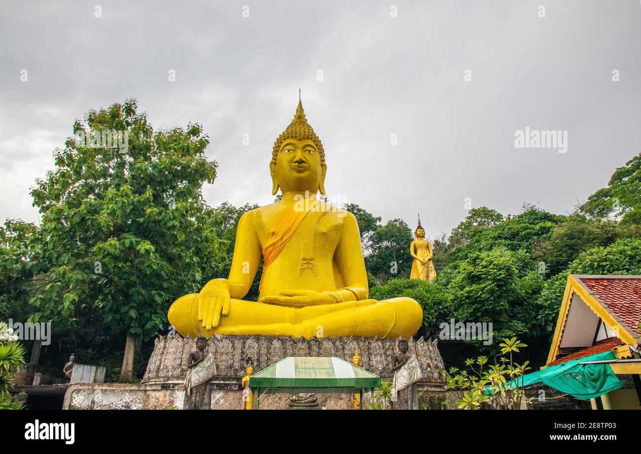 Statue de Bouddha sur une île thaïlandaise Thaïlande Asie Banque D'Images