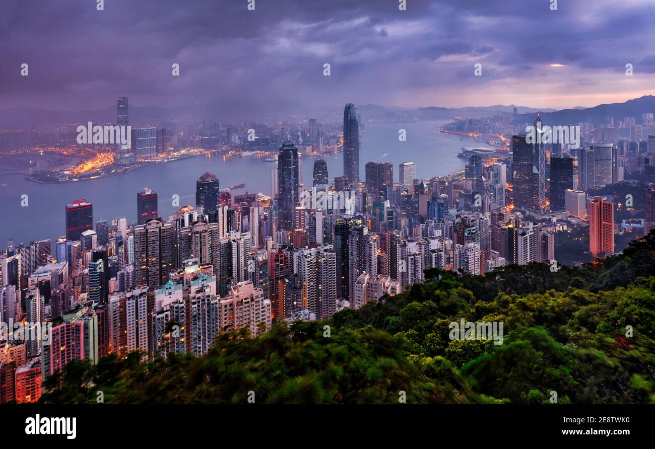 Hong Kong skyline at night de Victoria Peak Banque D'Images