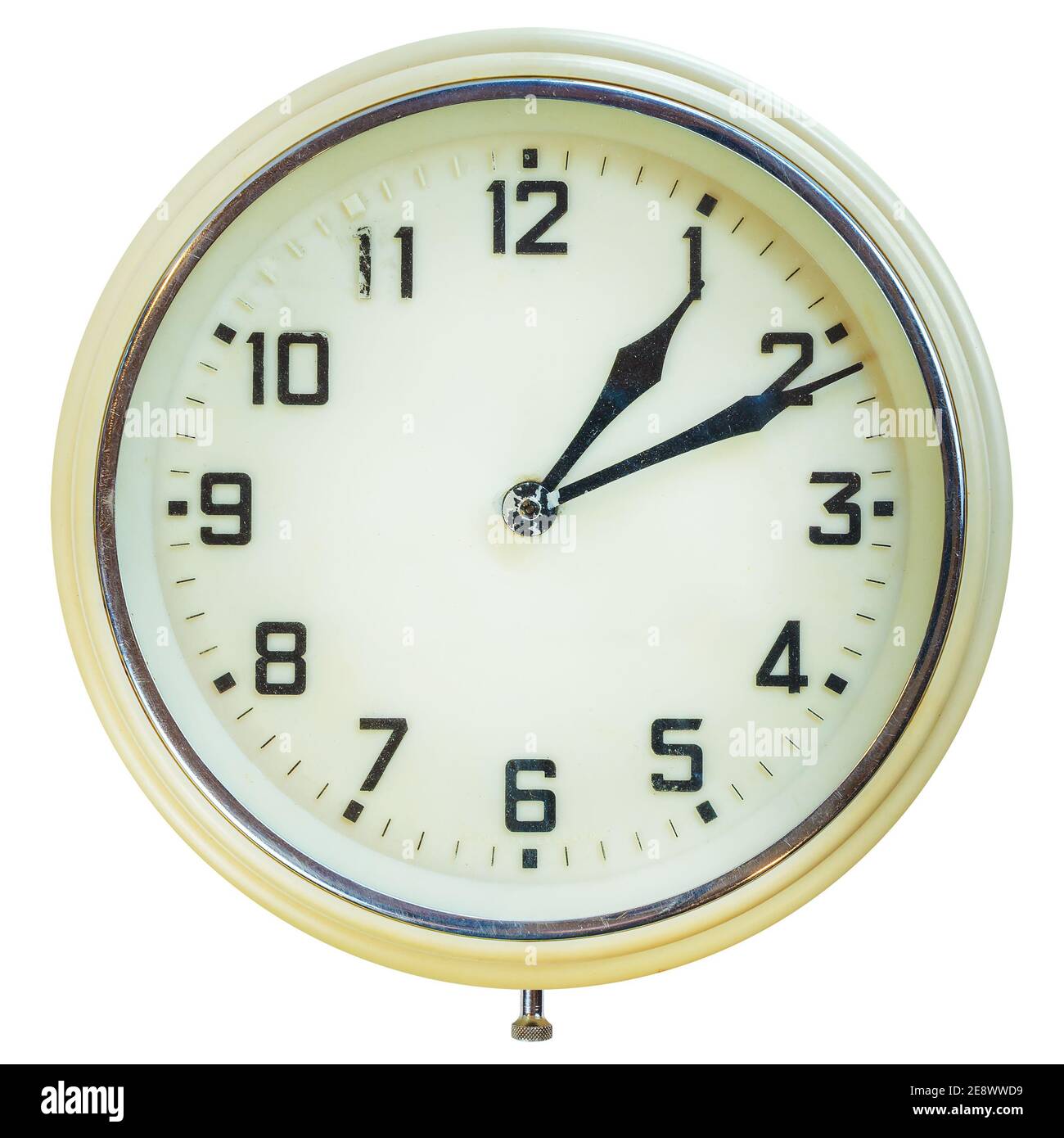 Horloge électrique en plastique vintage du milieu du XXe siècle isolée sur blanc Banque D'Images