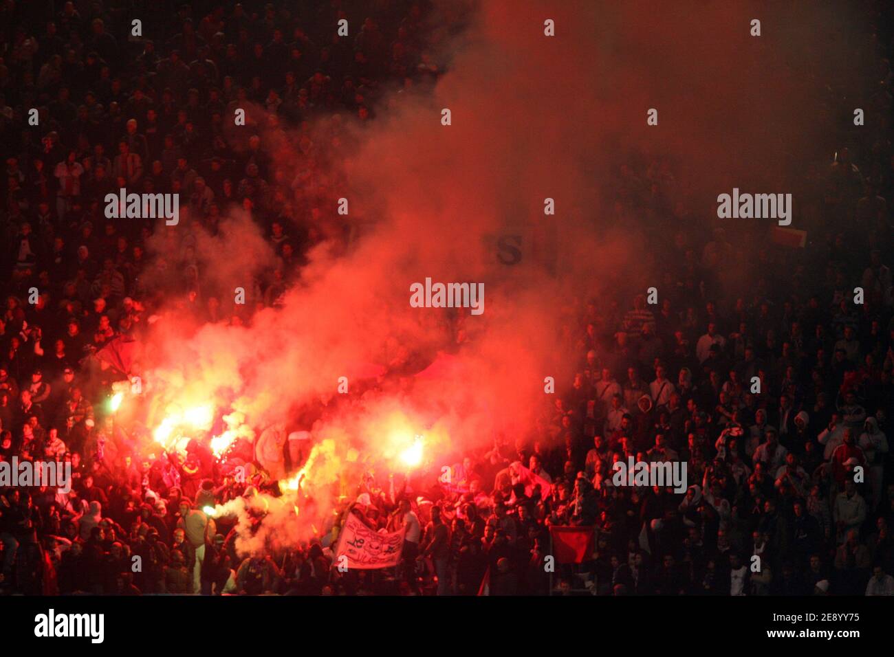 Illustration pendant le Championnat de France , PSG vs Lyonnais Olympique au stade du Parc des Princes à Paris, France, le 28 octobre 2007. Lyon a gagné 3-2. Photo de Mehdi Taamallah/Cameleon/ABACAPRESS.COM Banque D'Images