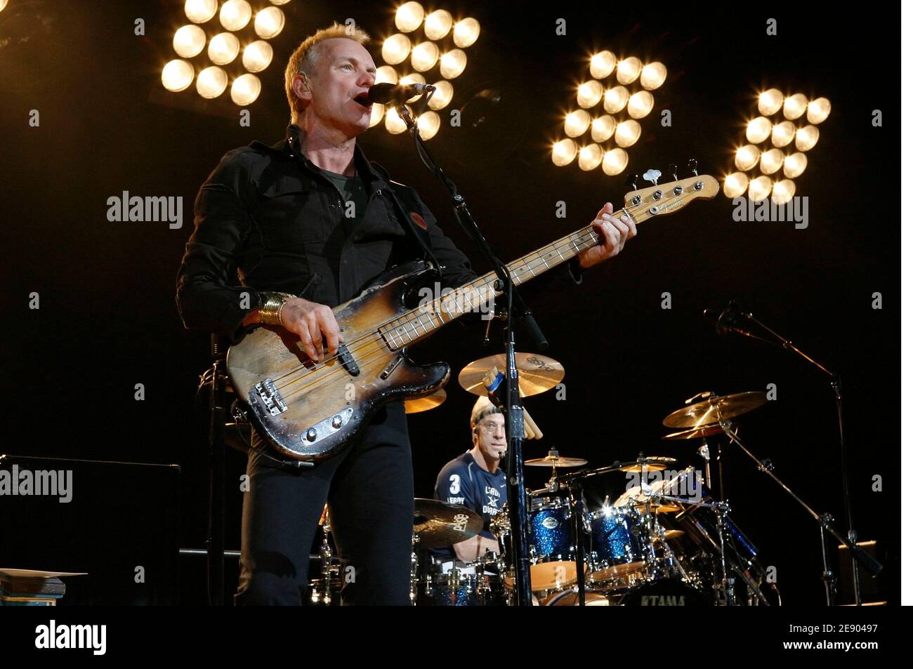 Sting et la police se sont performances au TD Banknorth Garden à Boston, ma, États-Unis le 11 novembre 2007. Photo de Peter Cooke/Cal Sport Media/ABACAPRESS.COM Banque D'Images