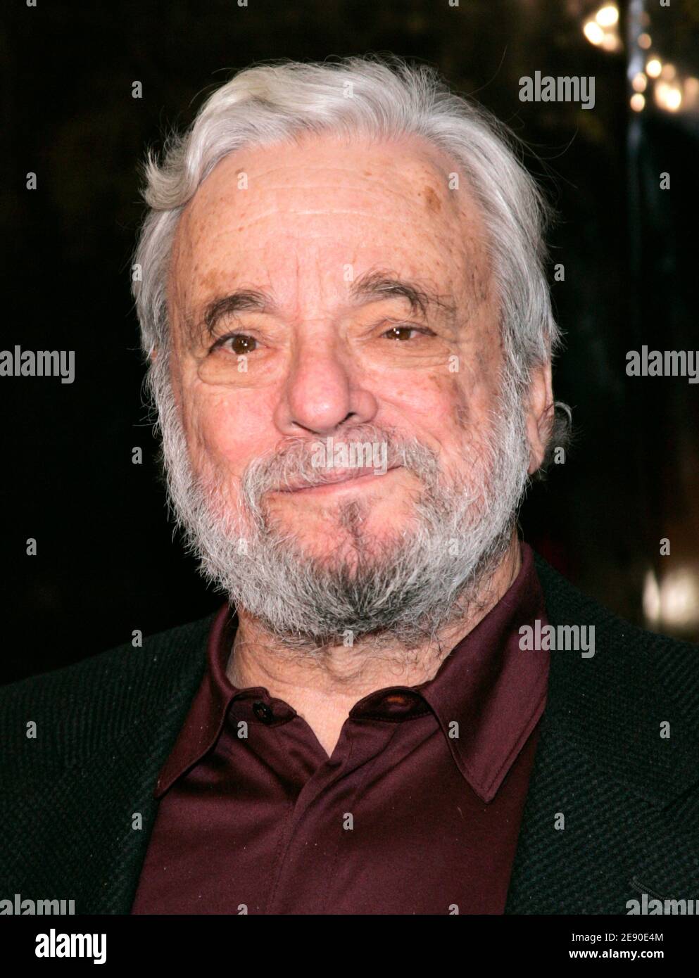 Le compositeur Stephen Sondheim arrive pour la première Dreamworks de 'Sweet Todd :The Daemon Barber of Fleet Street', qui s'est tenue au Ziegfeld Theatre de New York City, NY, États-Unis, le 3 décembre 2007. Photo de Donna Ward/ABACAPRESS.COM Banque D'Images