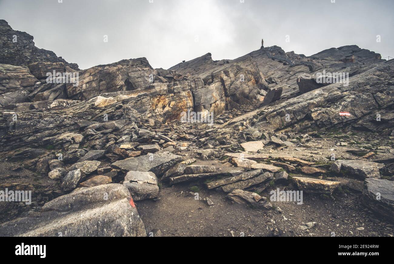 Paysage rocheux avec escalier jusqu'au point le plus élevé Banque D'Images