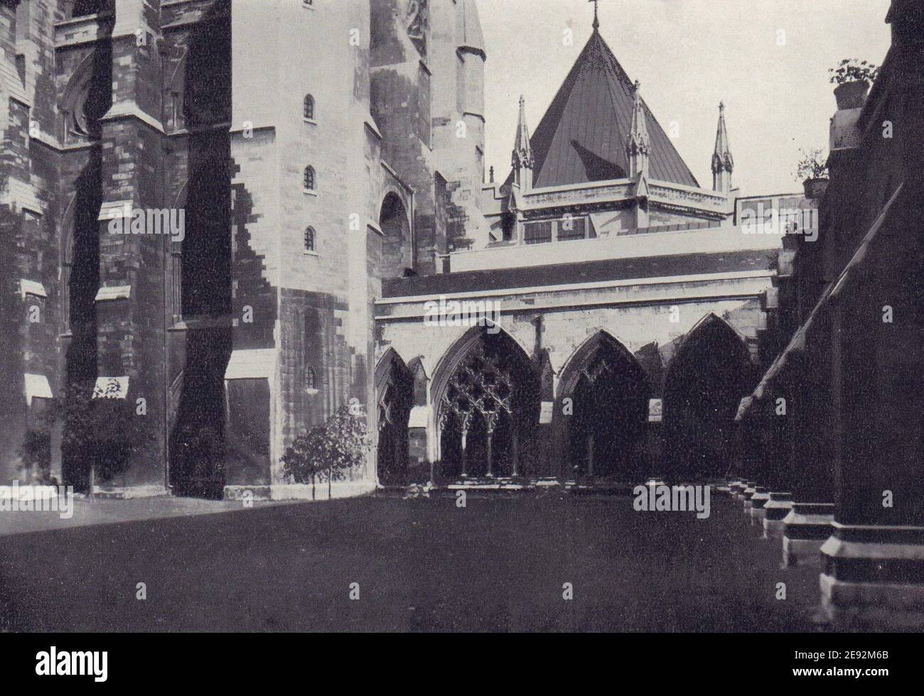 Le Cloister Garth et Chapter House, l'abbaye de Westminster 1946 ancien imprimé vintage Banque D'Images