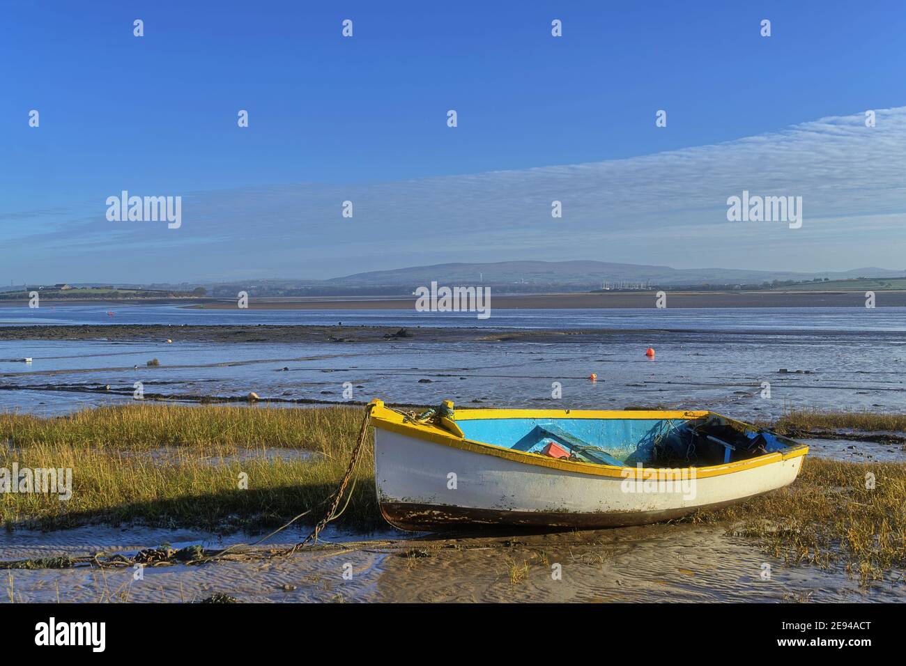 Un bateau à rames jaune à Sunderland point Banque D'Images