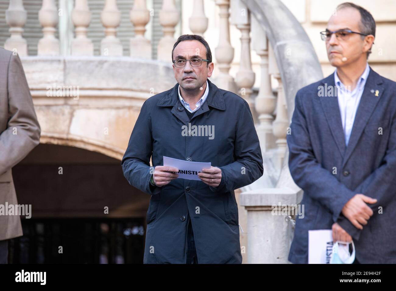 Barcelone, Espagne. 2021.02.01. Acte unitaire des prisonniers politiques catalans aux Palaos Robert organisé par Òmnium Cultural. Banque D'Images