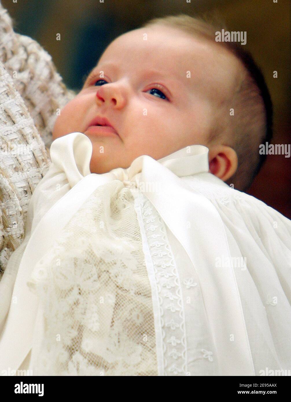 La princesse Letizia pose avec sa fille pour des photographes lors du baptême de la princesse Leonor Borbon-Ortiz au palais de Zarzuela à Madrid, Espagne, le 14 janvier 2006. Photo par Pool/ABACAPRESS.COM. Banque D'Images