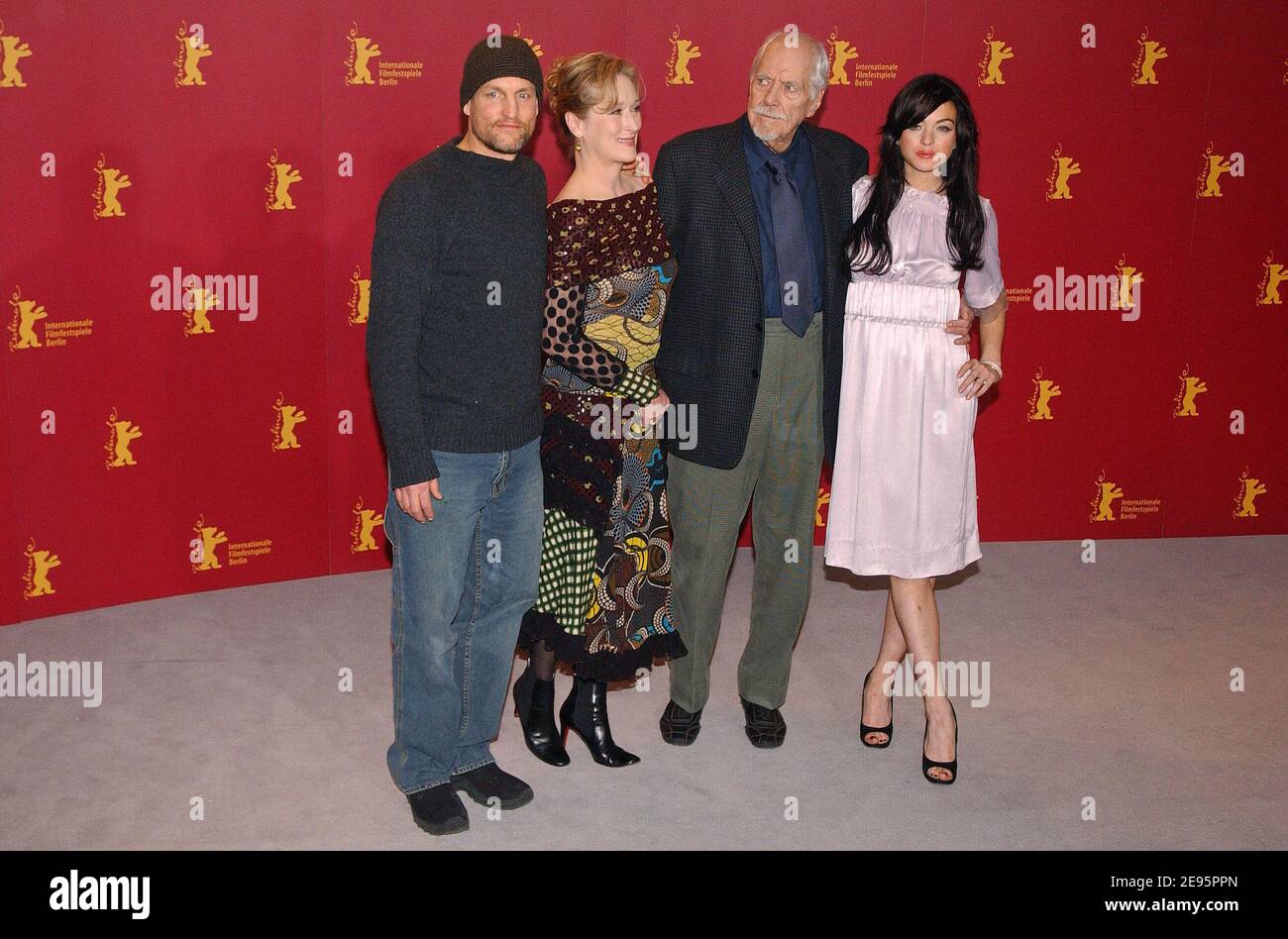 Woody Harrelson, Meryl Streep, Robert Altman et Lindsay Lohan assistent à la séance photo du film 'A Prairie Home Companion' réalisé par Robert Altman lors de la 56e Berlinale, International film Festival à Berlin, en Allemagne, le 12 février 2006. Photo de Bruno Klein/ABACAPRESS.COM Banque D'Images