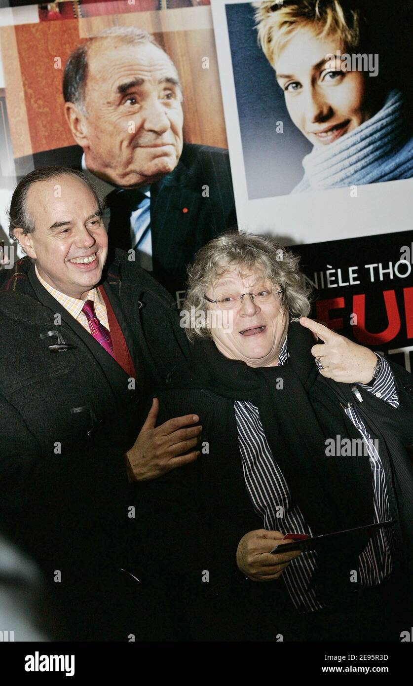 Frédéric Mitterrand et le réalisateur français Josee Dayan assistent au film "Fauteuils d'Orchestre" réalisé par Daniele Thompson à l'UGC Normandy à Paris, France, le 13 février 2006. Photo de Laurent Zabulon/ABACAPRESS.COM. Banque D'Images