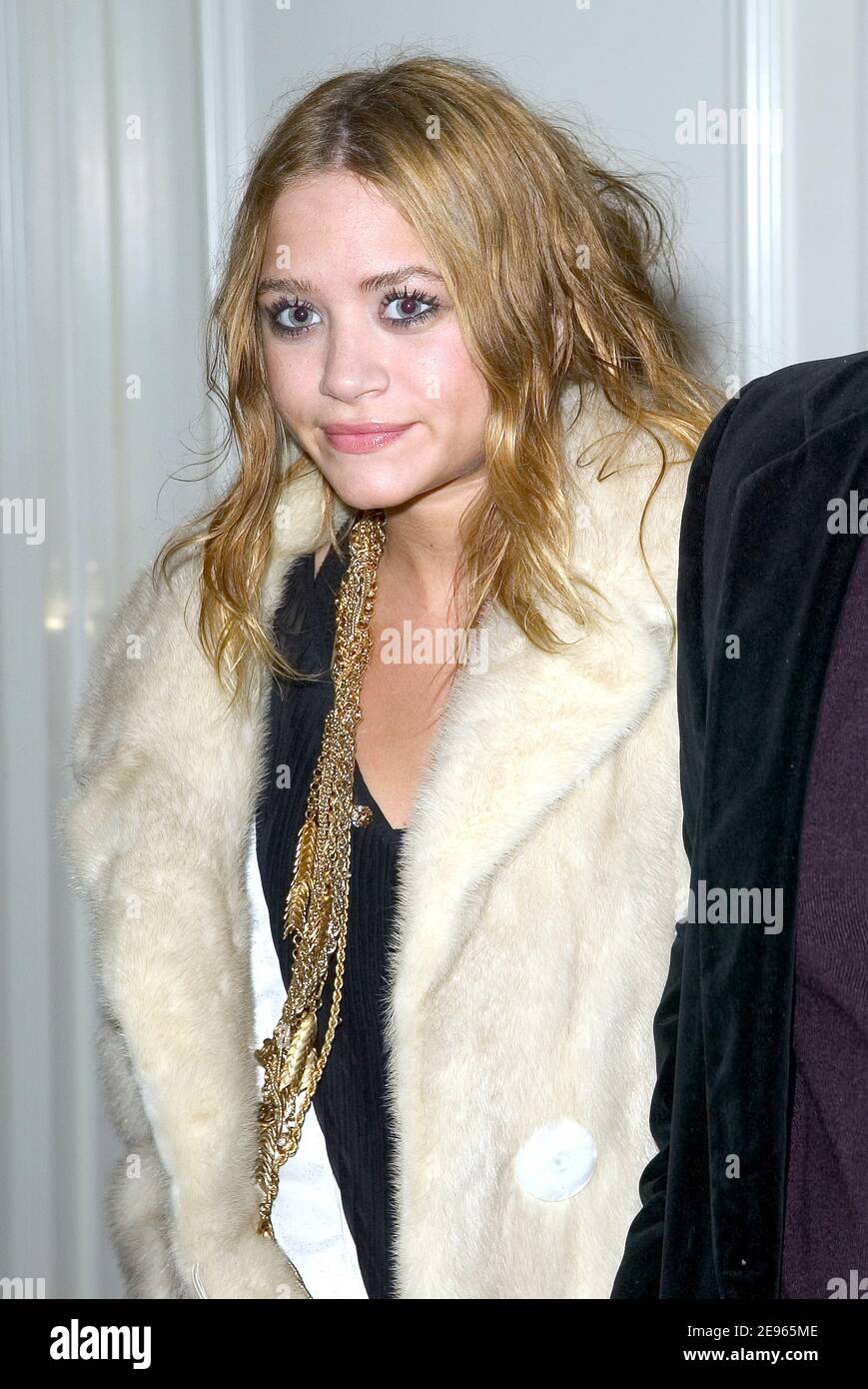 Mary-Kate Olsen participe à la cinquième édition annuelle de Tom Arnold Celebrity Roast, en l'honneur de Stephen Shapiro, magnat de l'immobilier et philanthrope majeur pour les œuvres caritatives pour enfants, telles que la fondation de l'événement annuel de célébrités Hoops in Vegas. Cet événement bénéficie du Centre Kayne eras, une école pour les enfants en situation de handicap développemental, à risque, le 11 2006 mars à Beverly Hills, LA, Etats-Unis. Photo de Steve Levy/ABACAPRESS.COM Banque D'Images