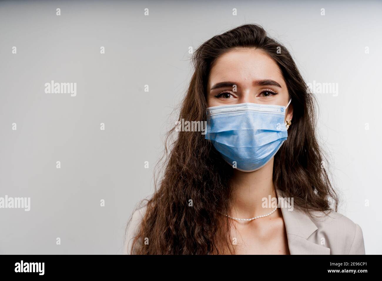 Dust Mask Girl Banque D Image Et Photos Alamy
