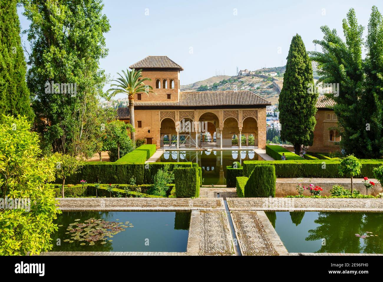 Jardins du Palais partal et Tour des Dames, Alhambra y Generalife, Grenade, Andalousie, Espagne Banque D'Images