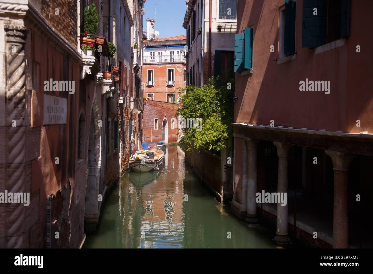 Venise, Italie - septembre 2020 : canaux confortables de Venise, ville sur l'eau Banque D'Images