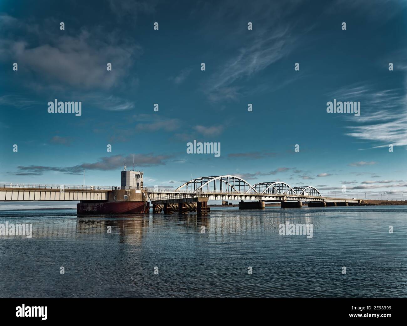 Pont d'Oddesund à un fjord inn rural Danemark Banque D'Images