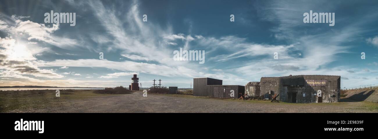 Bunkers de WW2 maintenant utilisé pour les expositions à Oddesund at Un fjord dans le Danemark rural Banque D'Images