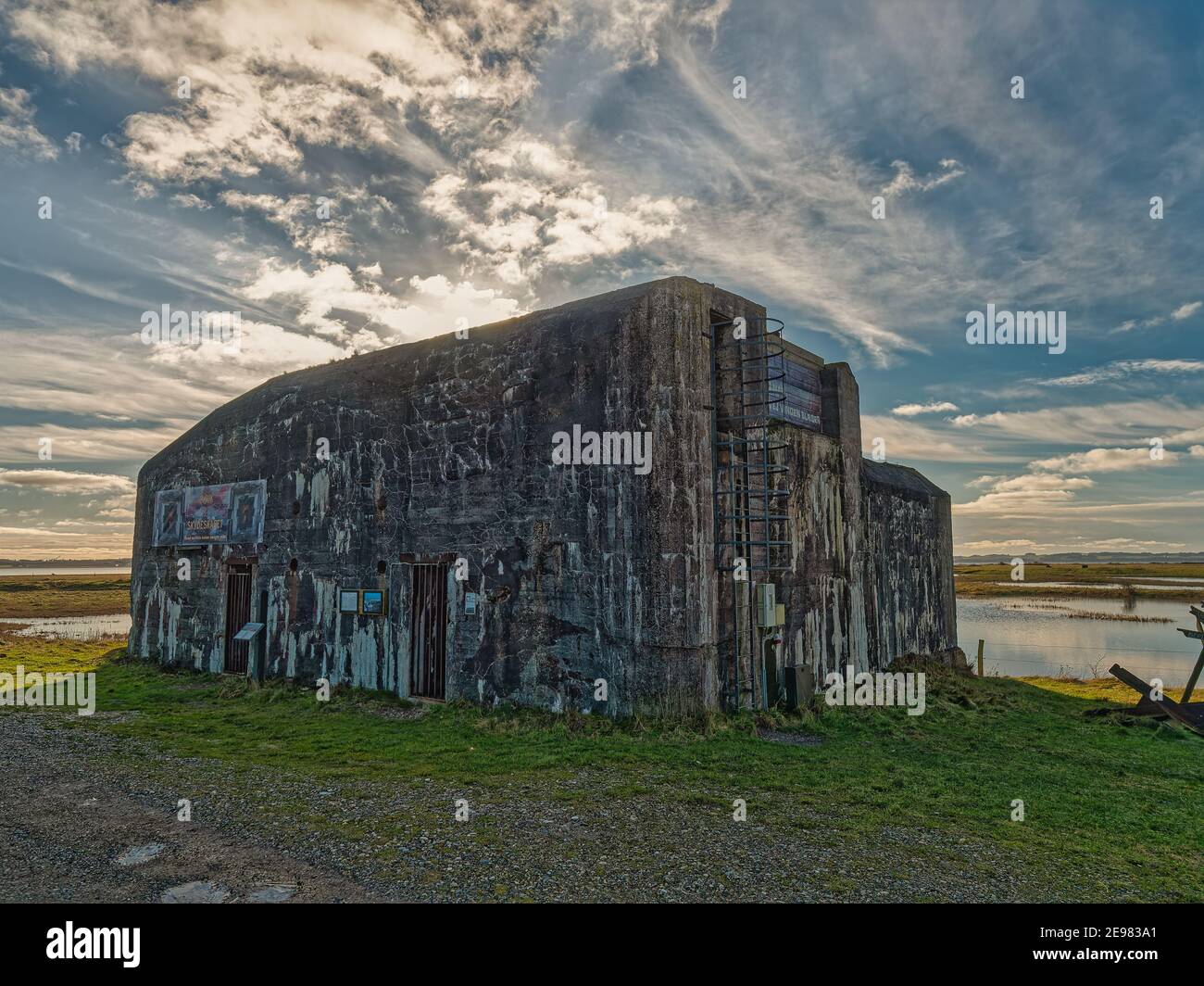 Bunkers de WW2 maintenant utilisé pour les expositions à Oddesund at Un fjord dans le Danemark rural Banque D'Images