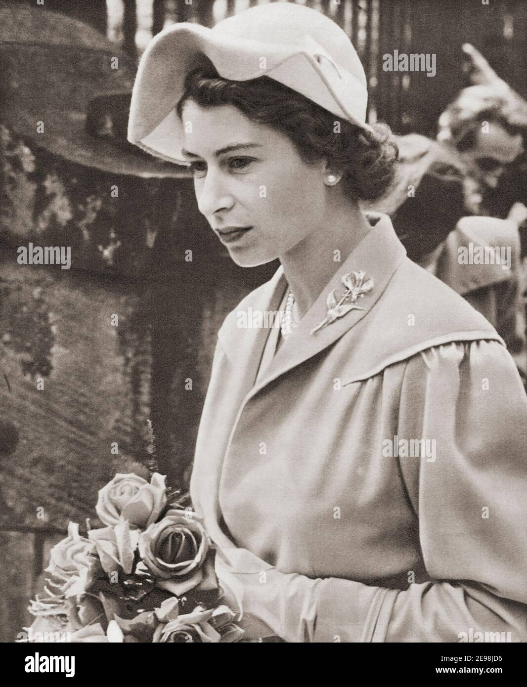 ÉDITORIAL SEULEMENT la reine Elizabeth II vu ici en 1952. Elizabeth II, Reine du Royaume-Uni, 1926 - 2022. Du livre de la Reine Elizabeth Coronation, publié en 1953. Banque D'Images