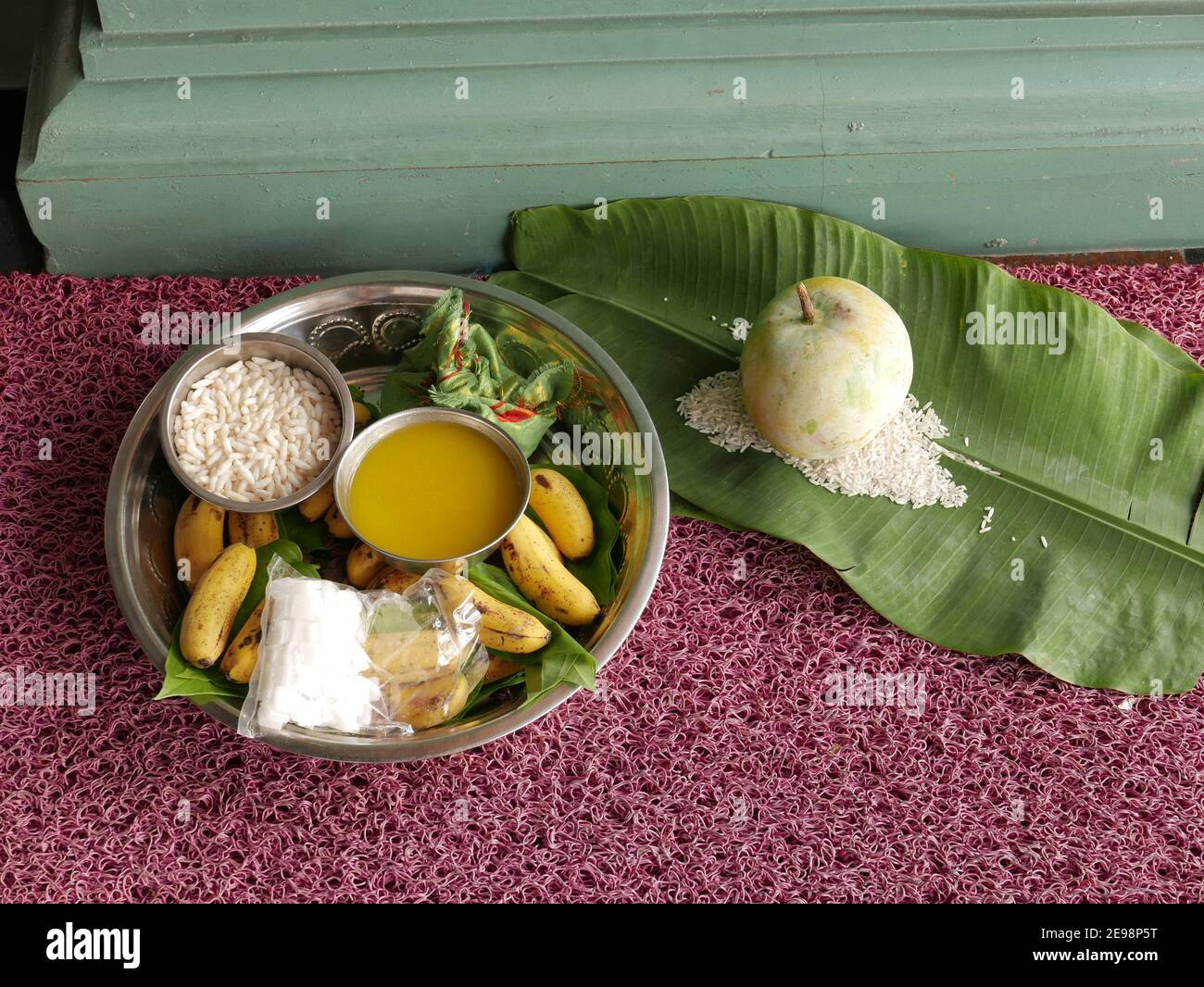 Offre de cuisine de temple hindou dans le temple de Kuala Lumpur en Malaisie Banque D'Images