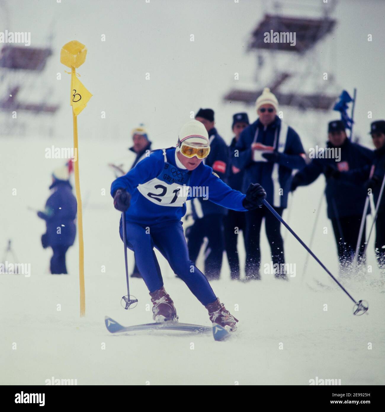 Ski et montagne - GENOBLE 1968 J.O. jeux olympiques insigne