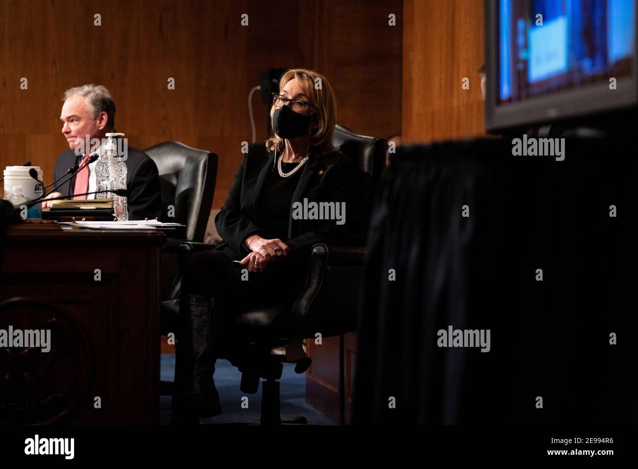 Washington, États-Unis. 03ème février 2021. Le sénateur Maggie Hassan, D-NH., écoute lors d'une audition avec le comité sénatorial de la santé, de l'éducation, du travail et des pensions pour examiner la nomination de Miguel A. Cardona, du Connecticut, au poste de secrétaire à l'éducation à Capitol Hill à Washington, DC, le mercredi 3 février 2021. Photo de piscine par Anna Moneymaker/UPI crédit: UPI/Alay Live News Banque D'Images