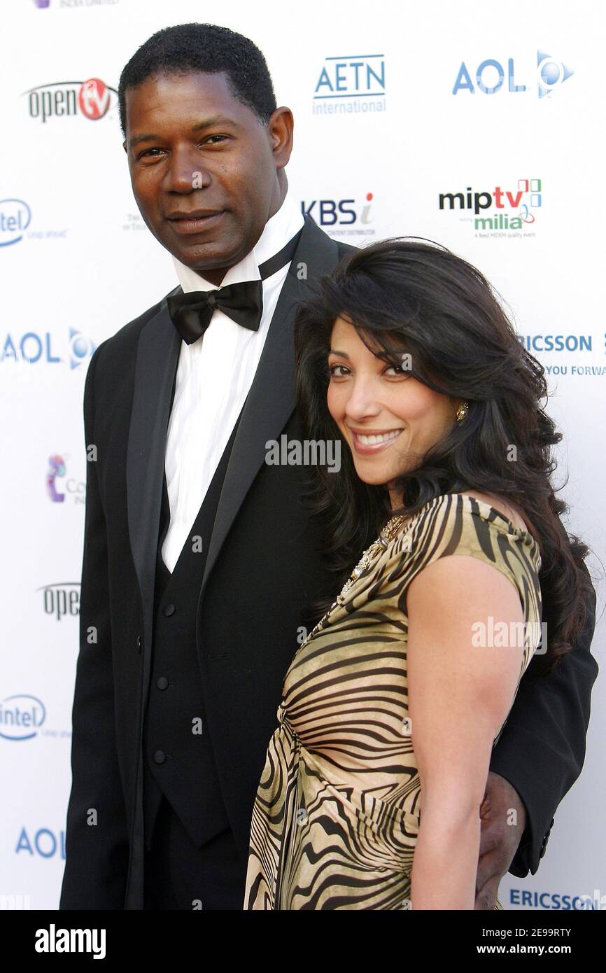 Dennis Haysbert, acteur de la série télévisée '24' et 'The Unit', arrive à  la cérémonie de remise interactive des Emmy Awards lors de la MIPTV 2006, à  Cannes, en France, le 5