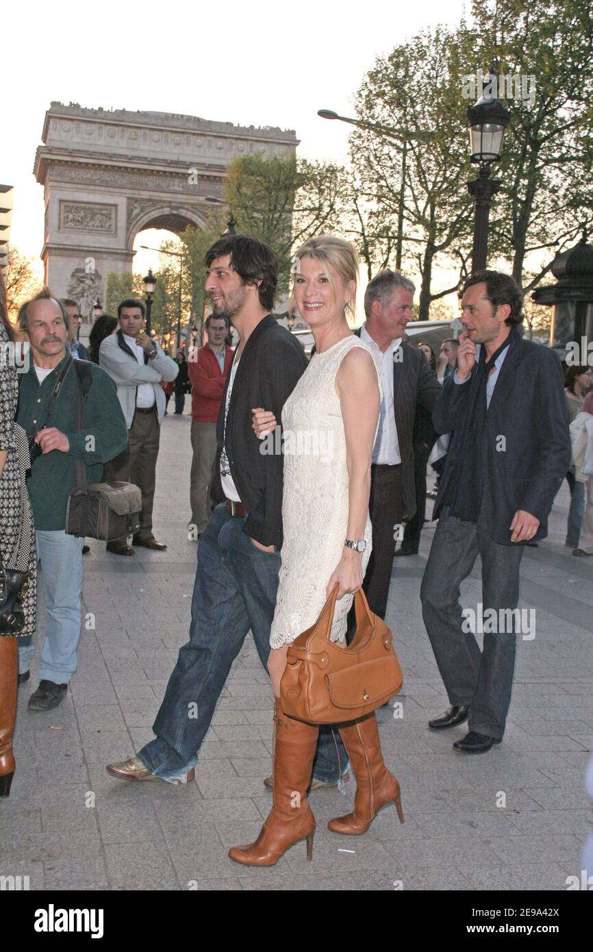Qui Est La Compagne De David Kammenos Les acteurs français Michele Laroque et David Kammenos assistent à la  première de 'Commet'y es belle !' Au théâtre Publicis à Paris, France, le 2  mai 2006. Photo de Denis Guignebourg/ABACAPRESS.COM Photo