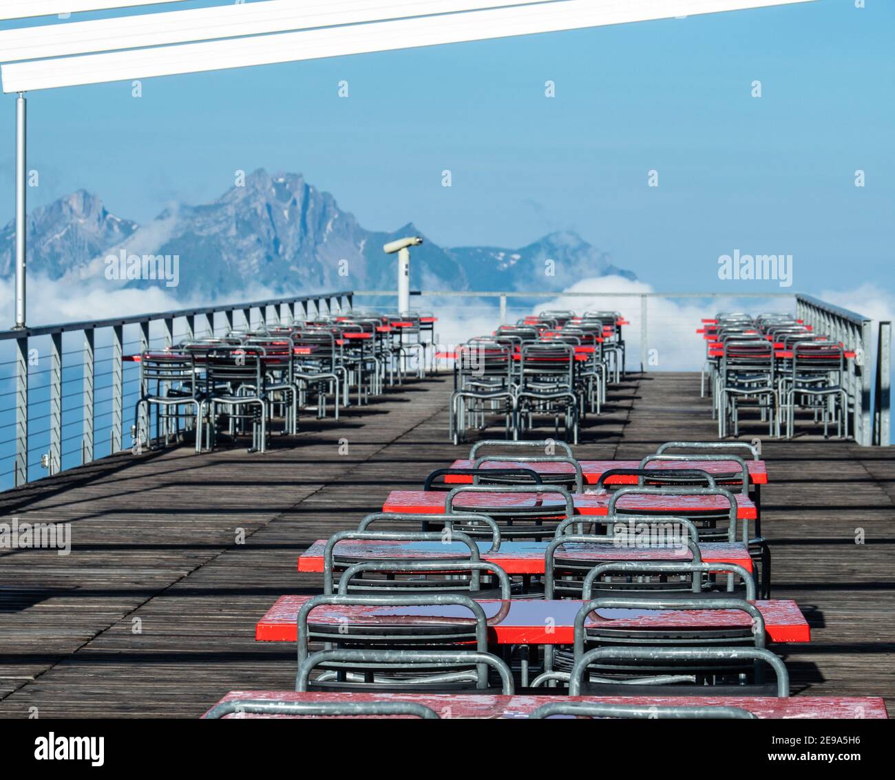 Rigi, Suisse - 23 juin 2019 : matin sur la terrasse de l'hôtel Rigi Kulm Banque D'Images