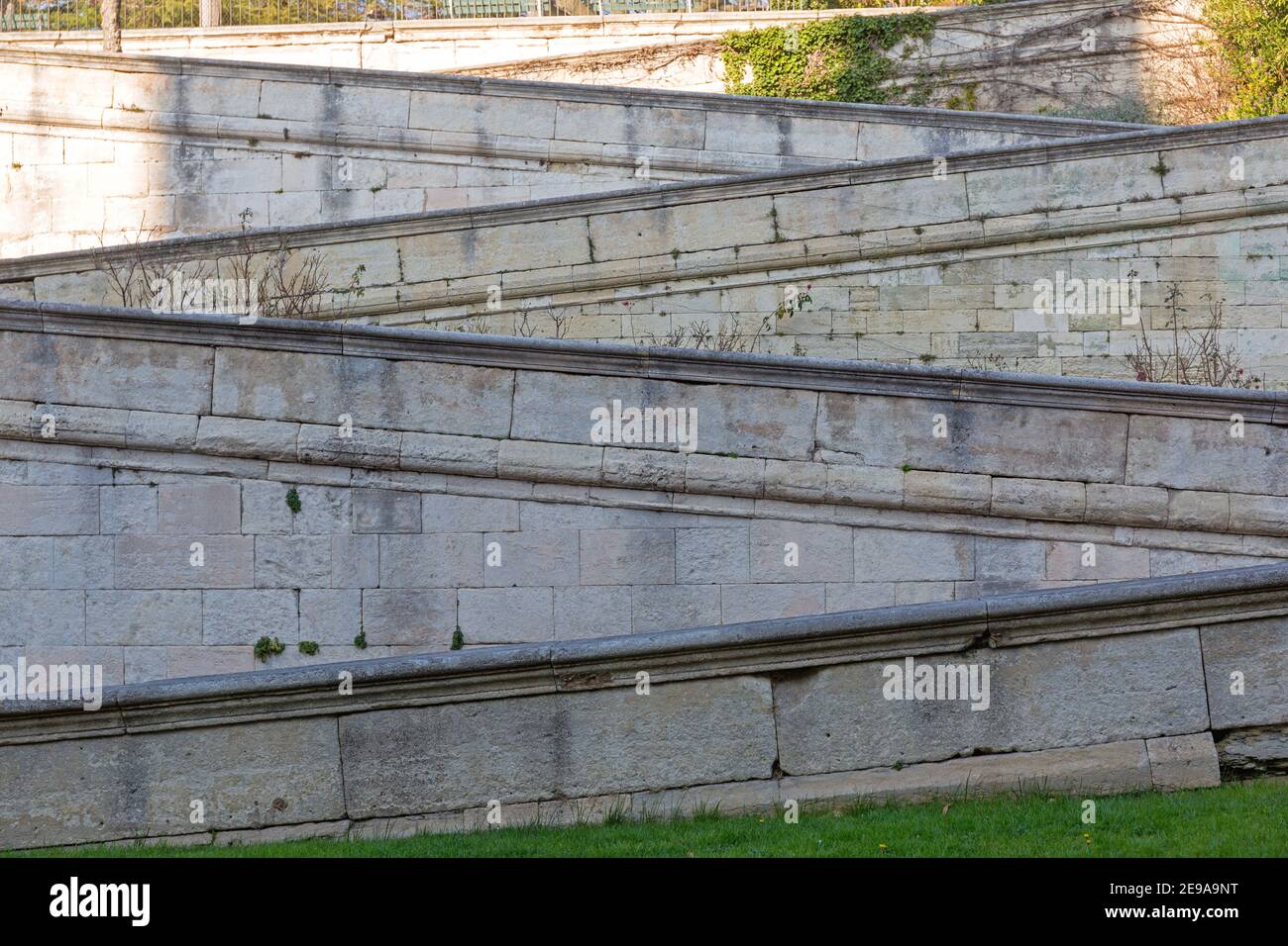 Sainte Anne d'escaliers dans le jardin des Doms Avignon France Banque D'Images
